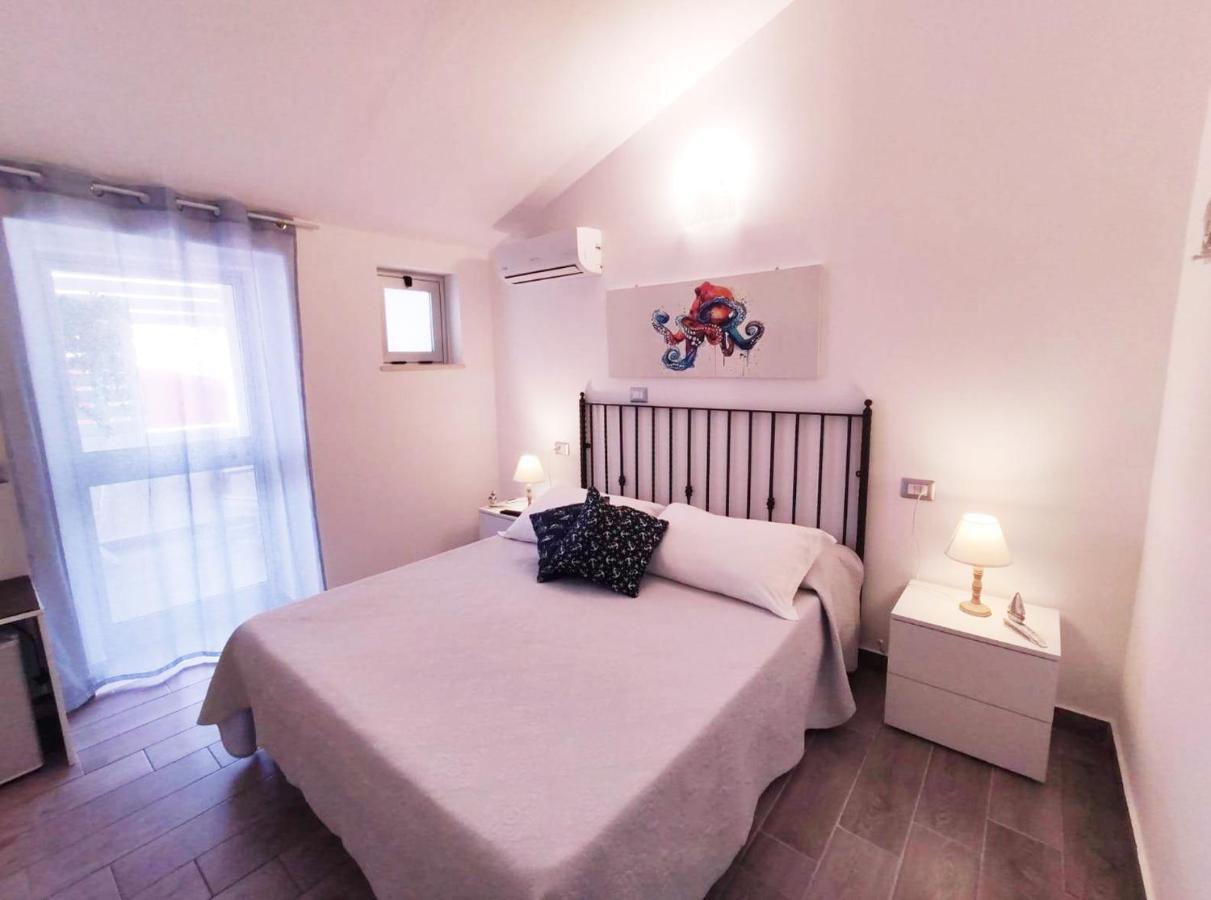 B&B Capo Rizzuto Fronte Mare Buitenkant foto