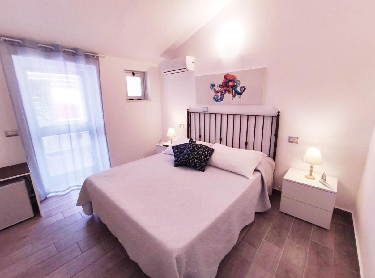 B&B Capo Rizzuto Fronte Mare Buitenkant foto