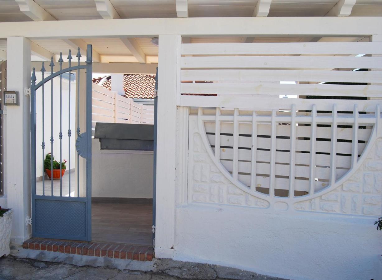 B&B Capo Rizzuto Fronte Mare Buitenkant foto